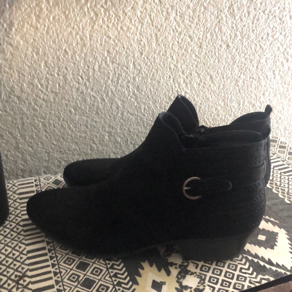 Black Velvety Booties